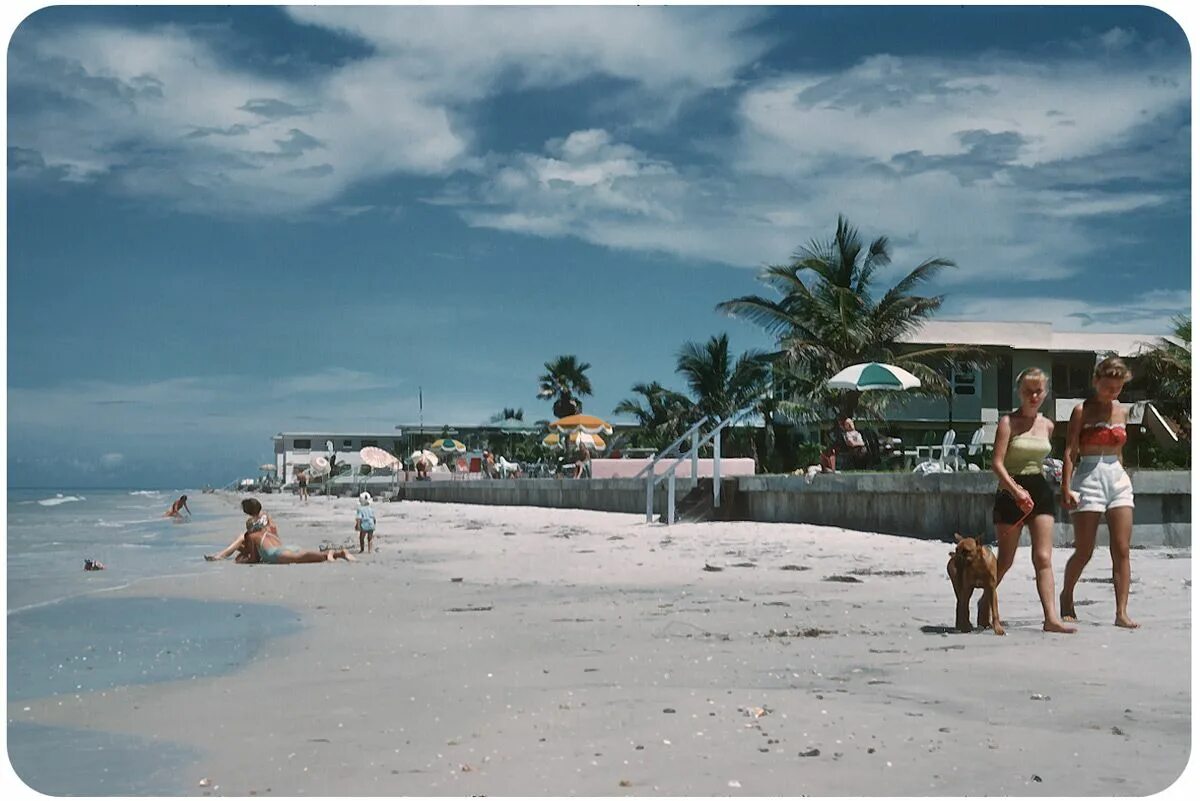 Пляжи 80 фото 1950s American Vacations In Kodachrome - Flashbak American vacations, Treasure i