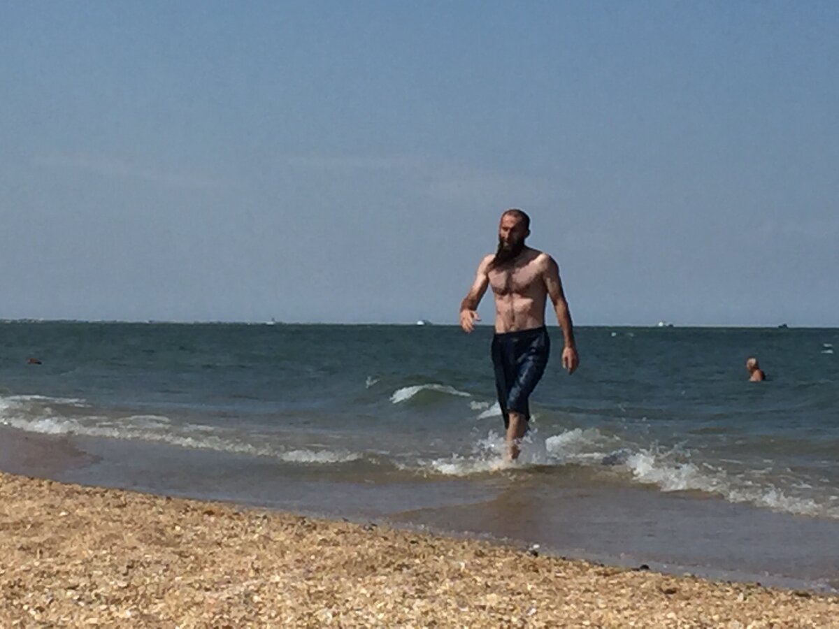 Пляжи дагестана фото Дагестанские пляжи лучше Черноморских! Пляж, жара - а вокруг все в хиджабах Ершо