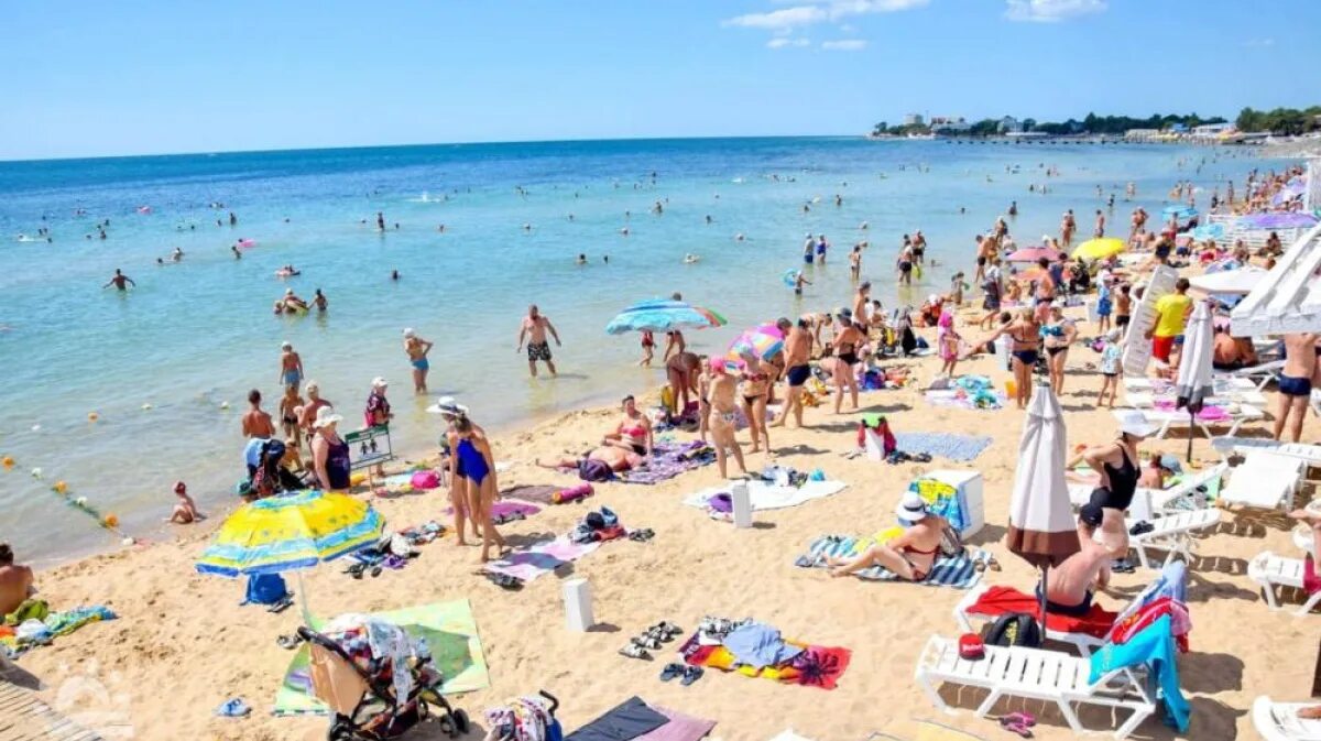 Пляжи евпатории крым фото В Евпатории в августе отдыхают 15 тысяч человек - Новости Крыма - Вести Крым