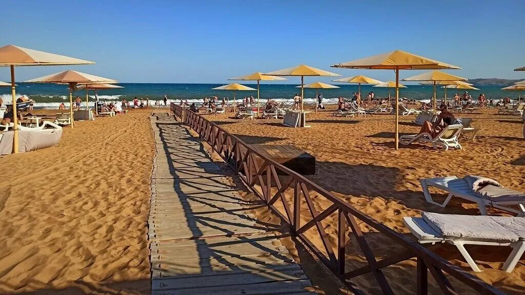 Пляжи феодосии фото Гостевой дом Бирюза, гостиница, ул. Высоцкого, 13, Феодосия - Яндекс Карты