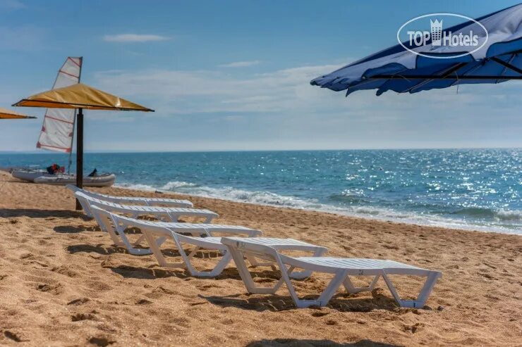 Пляжи феодосии фото Рейтинг отелей и гостиниц мира - TopHotels.