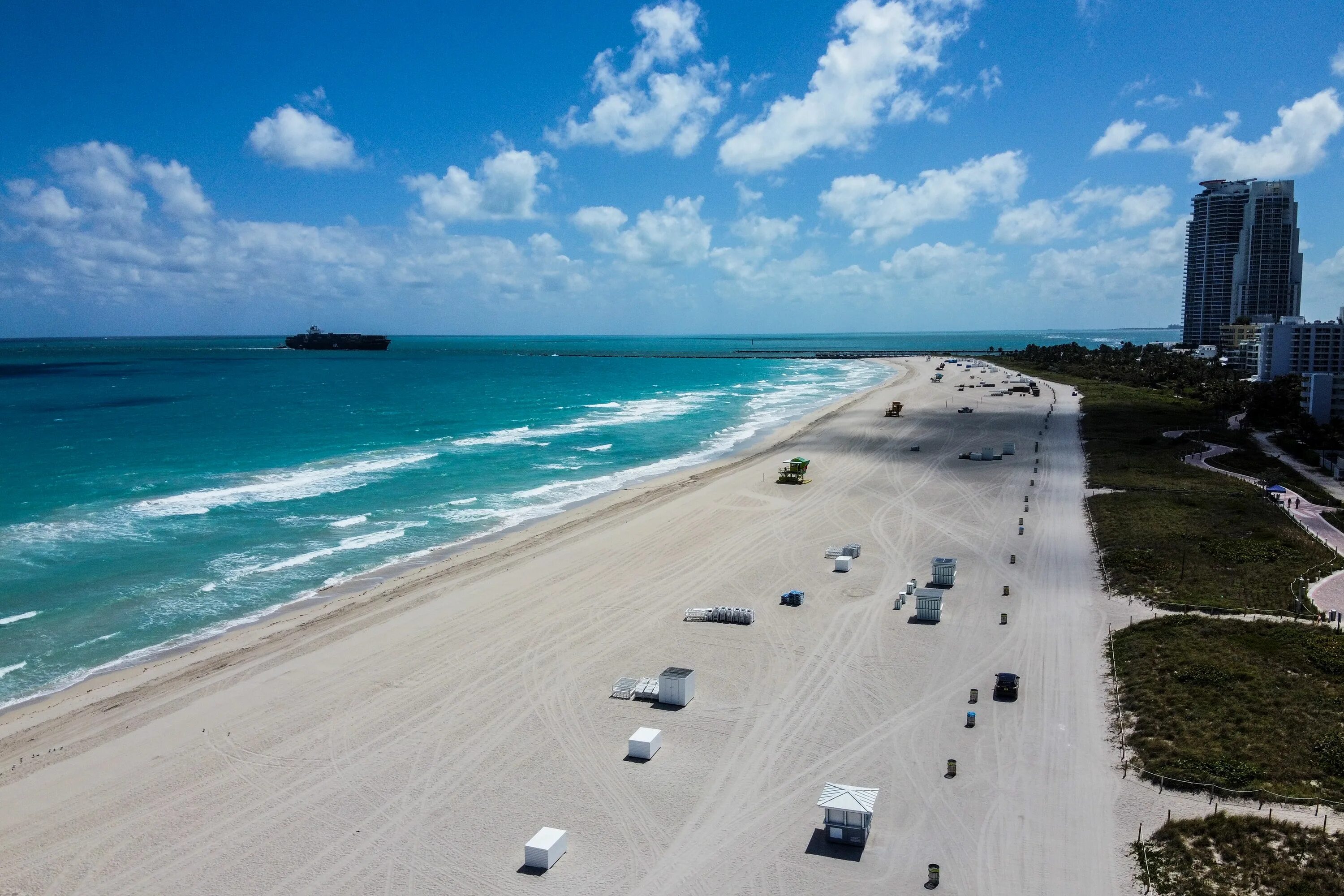 Пляжи флориды фото Miami Spent $5M On Campaign to Bring in Vacationers, Spring Break Crowds After L
