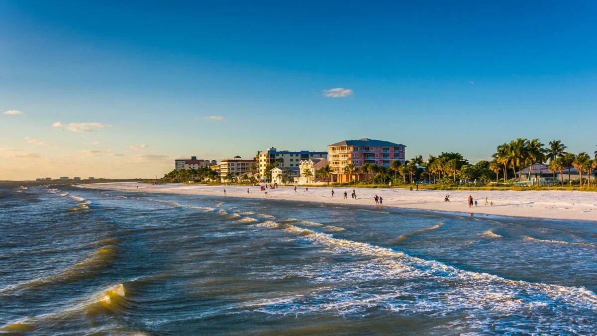 Пляжи флориды фото 7 Florida Cities Where Home Prices Are Skyrocketing