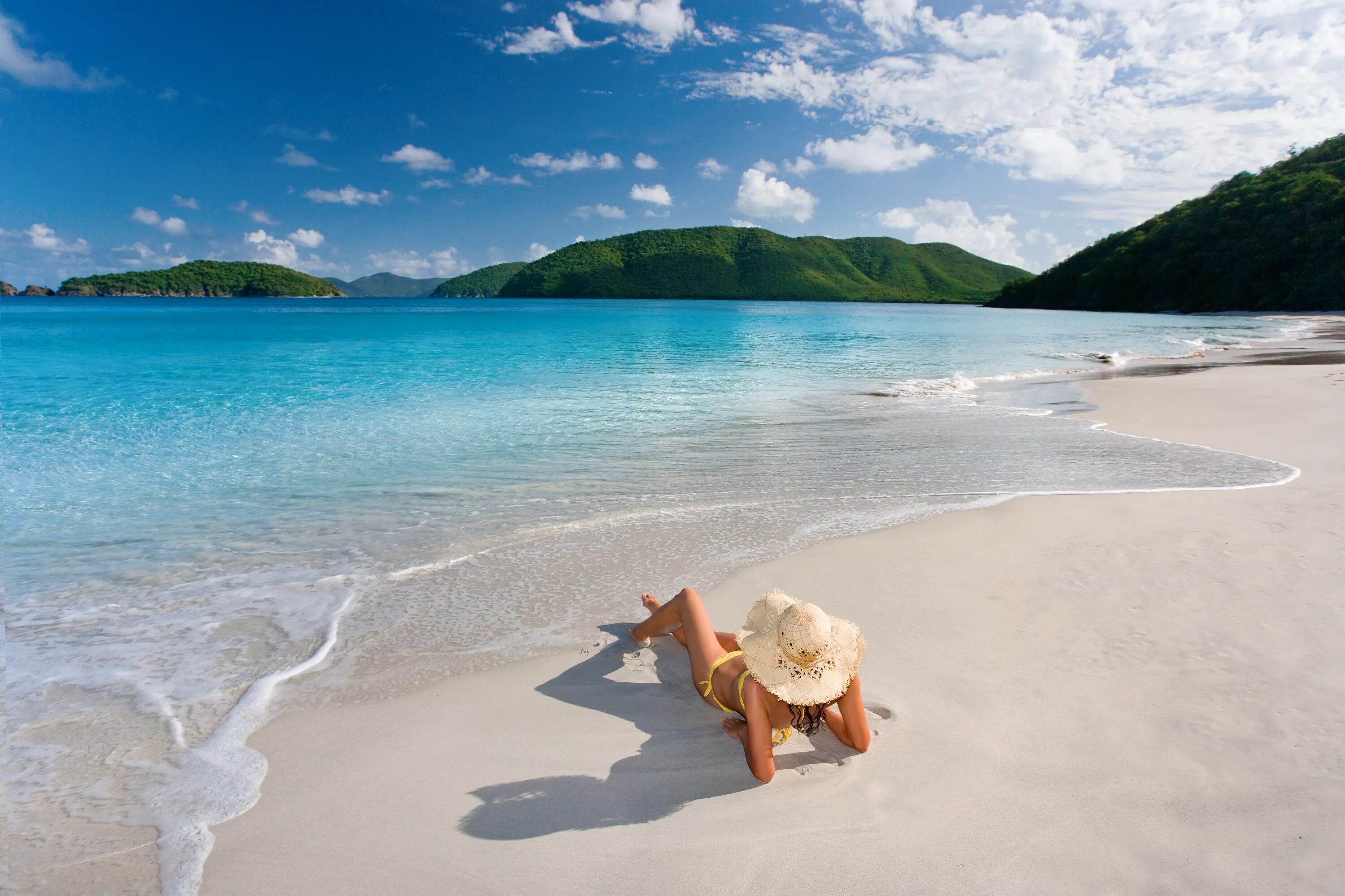 Пляжи фото отдыхающих Travel firms can now SUE customers who make 'fake' holiday sickness claims after