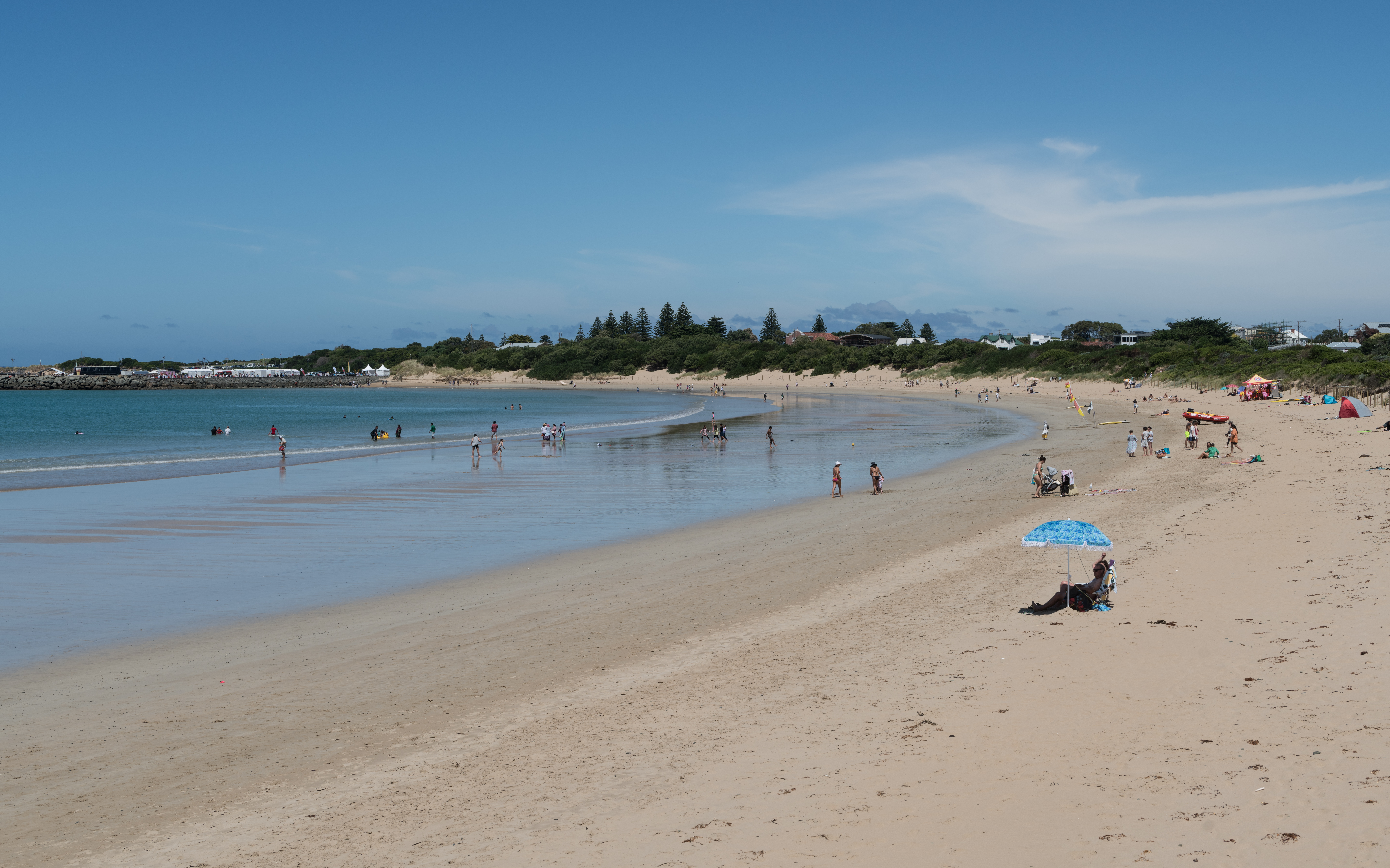 Пляжи фото с описанием File:Apollo Bay Beach, north view 20230218 1.jpg - Wikimedia Commons