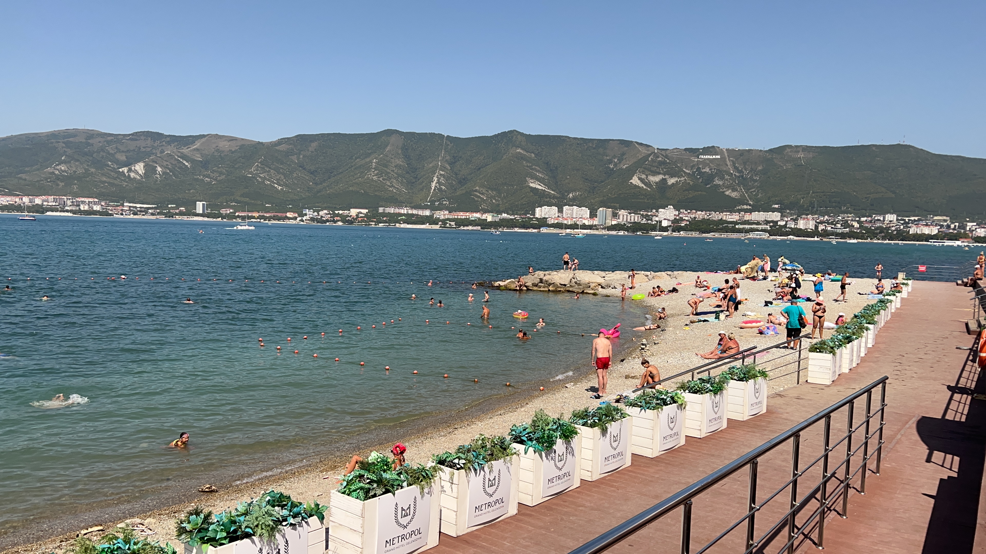 Пляжи геленджика фото Отзывы о "Пляж Метрополь", Краснодарский край, Геленджик, микрорайон Толстый Мыс