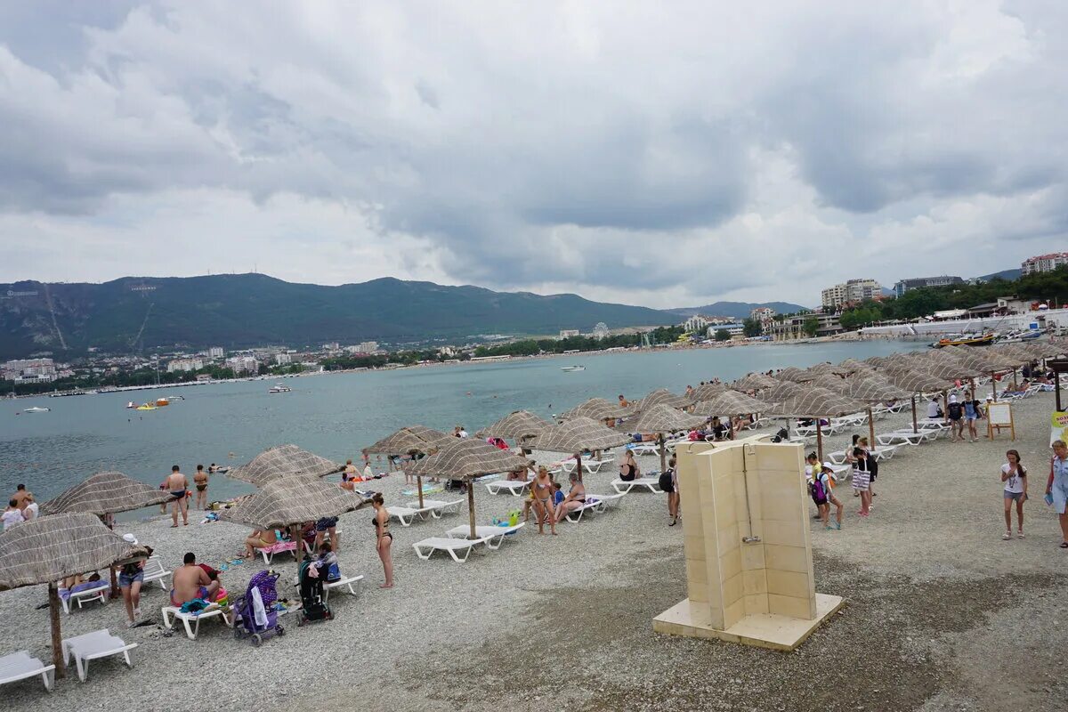 Пляжи геленджика фото Пляж "Сады Морей" в Геленджике - один из лучших в городе. Что по чём на нём МОРЕ