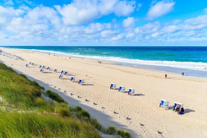 Пляжи германии фото Chasing the Summer Nightlife in Sylt - News and features about