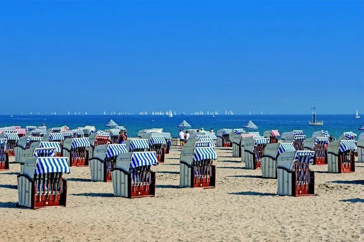 Пляжи германии фото девушек #Beach #holiday in the #Baltic Sea. www.fastcover.com.au Timmendorfer strand, Os
