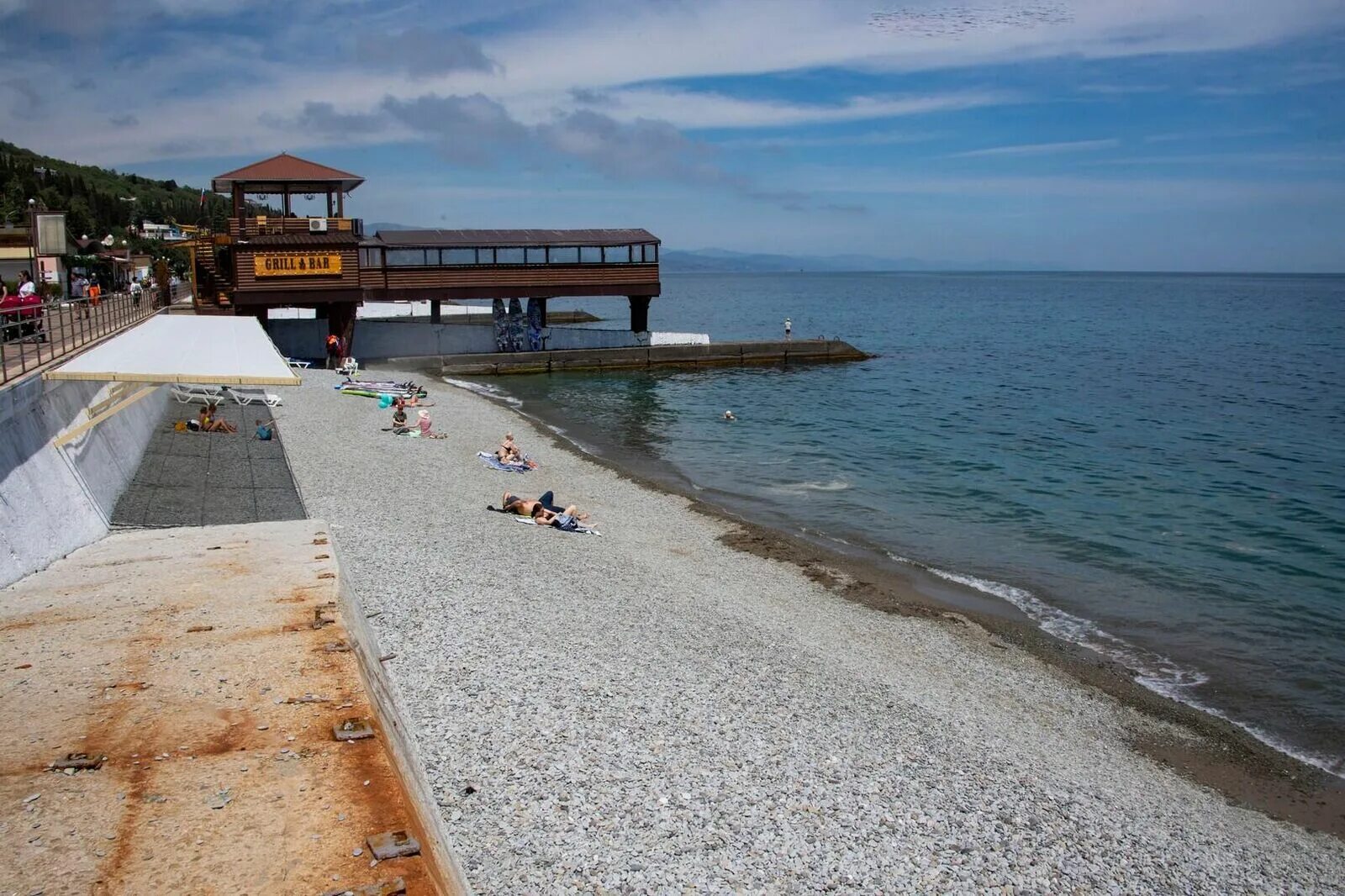 Пляжи крыма алушта фото Море в Алуште: что происходит с набережной и пляжами - РИА Новости Крым, 31.05.2