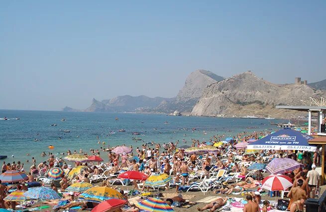 Пляжи крыма фото отдыхающих Россия намерена выкупить 2 миллиона путевок у курортов полуострова Крым
