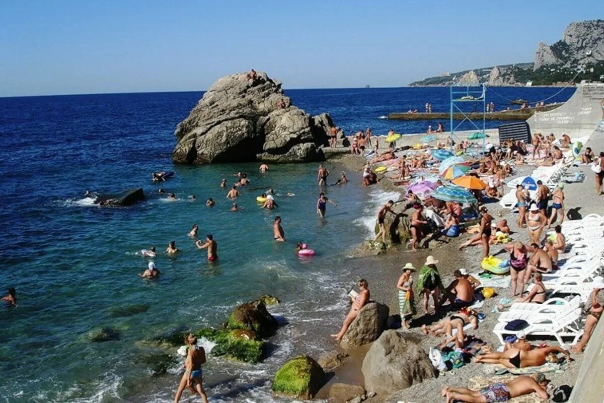 Пляжи крыма фото отдыхающих Пляж "Лягушка" в Крыму A-a-ah.ru