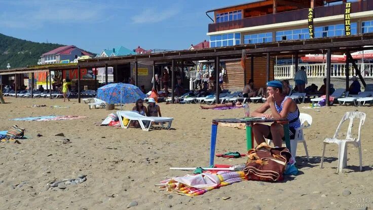 Пляжи лермонтово фото Спасатель на пляже в форме ВДВ в 2020 г Туризм, Пляж, Спасатель