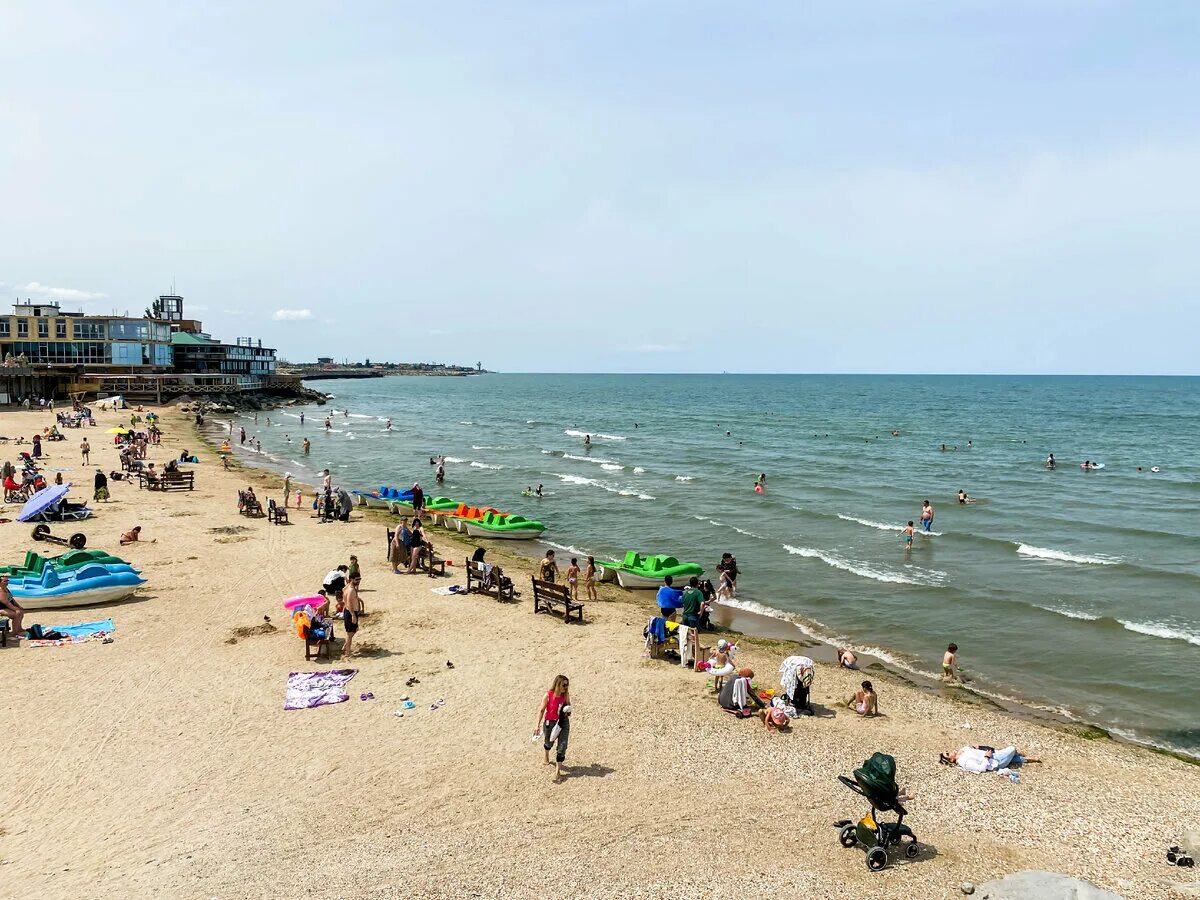 Пляжи махачкалы фото Пляж в Дагестане на Каспийском море. Ничуть не хуже, чем на Черном. И девушки в 