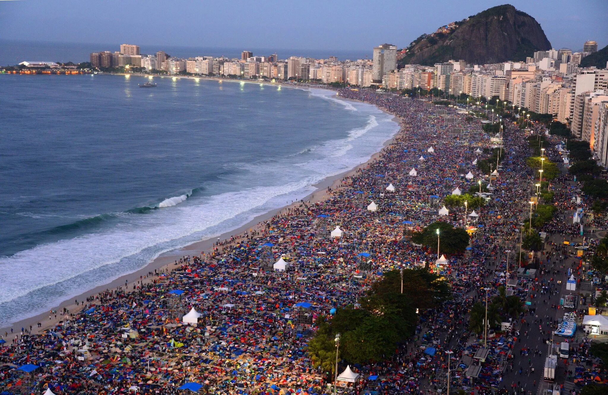 Пляжи рио де жанейро фото Pope’s Trip to Brazil Seen as 'Strong Start' in Revitalizing Church - The New Yo