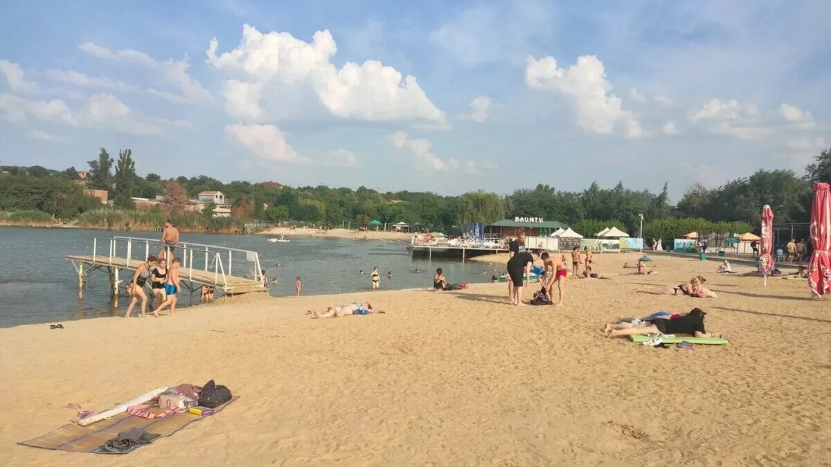 Пляжи ростова фото Остановку хотят сделать у частного пляжа "Каррера" в Ростове-на-Дону RostovGazet