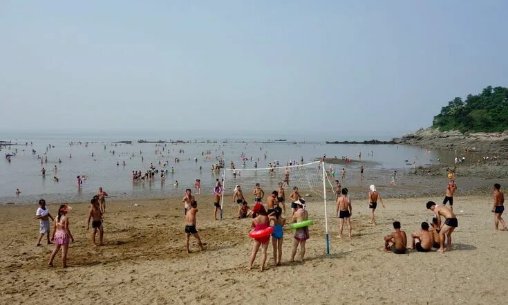 Пляжи северной кореи фото Hanging out at the beach in North Korea - in pictures North korea, South korea p