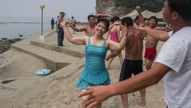 Пляжи северной кореи фото Benzinmuscheln" und Co.: Strandurlaub in Nordkorea - Gesellschaft - FAZ