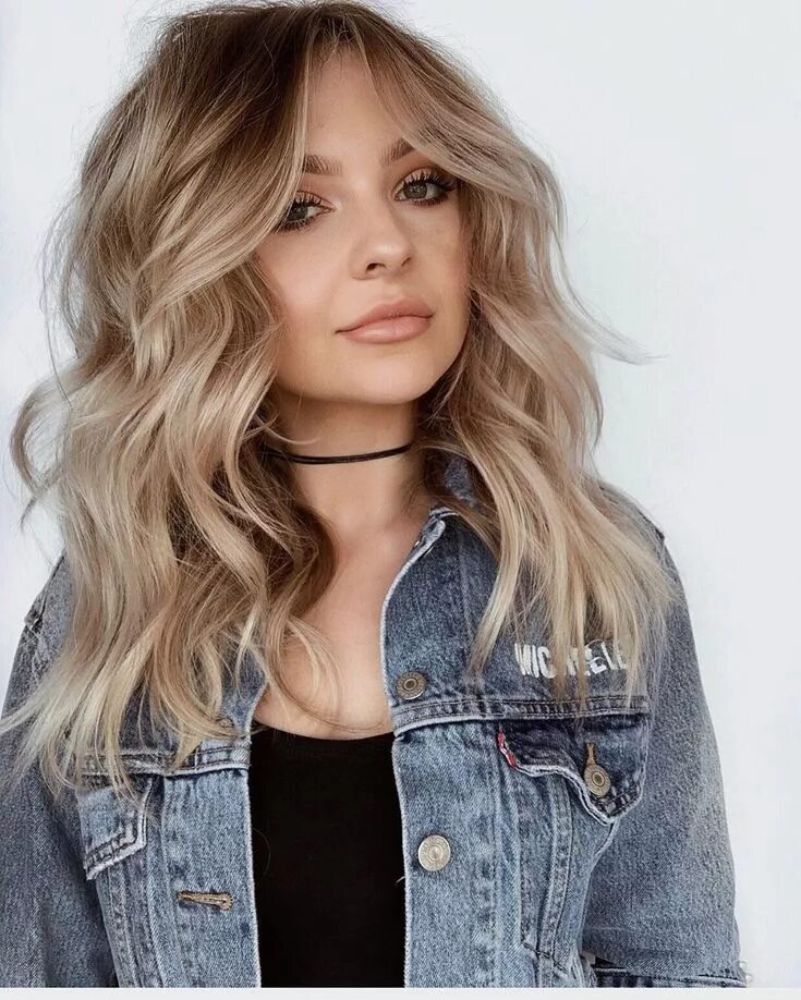 Пляжные локоны на средние волосы фото Michelle Zeller Porumb ✁ on Instagram: "Hair that packs a punch ☠ - - - Checkout