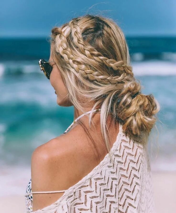 Пляжные прически на средние волосы 20 Inspiring Beach Hair Ideas for Beautiful Vacation Beach hairstyles for long h