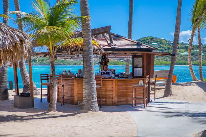 Пляжный бар фото Hotel Guanahani and Spa http://worldtophotels.net/hotel-guanahani-and-spa/ Best 