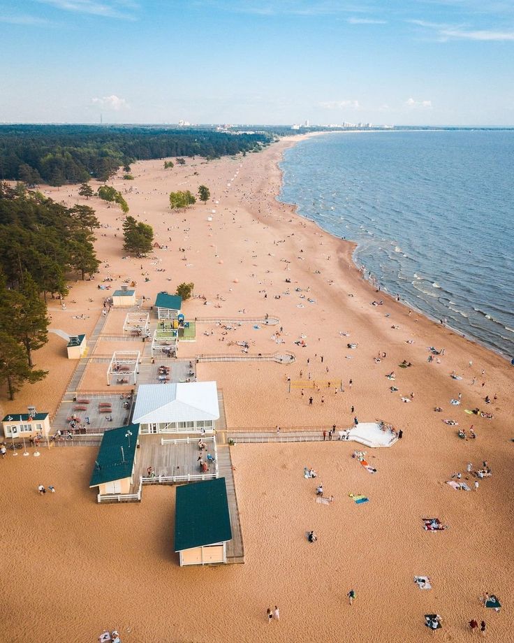Пляжный поселок фото Пляж Ласковый в Солнечном считается одним из лучших в Курортном районе. Здесь им