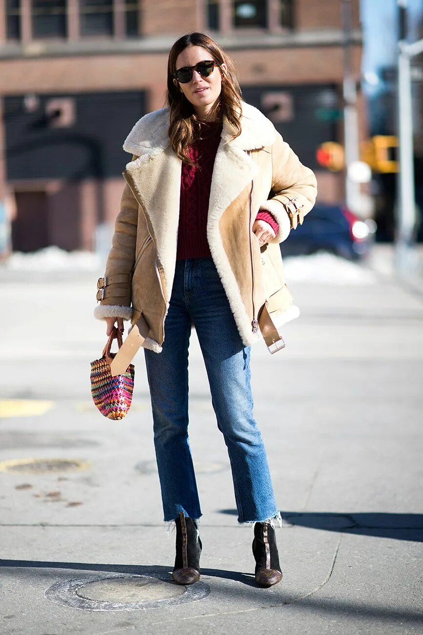 Плюс 9 что одевать Vogue México: moda, belleza y estilo de vida Denim trends, Cropped flares, Sprin