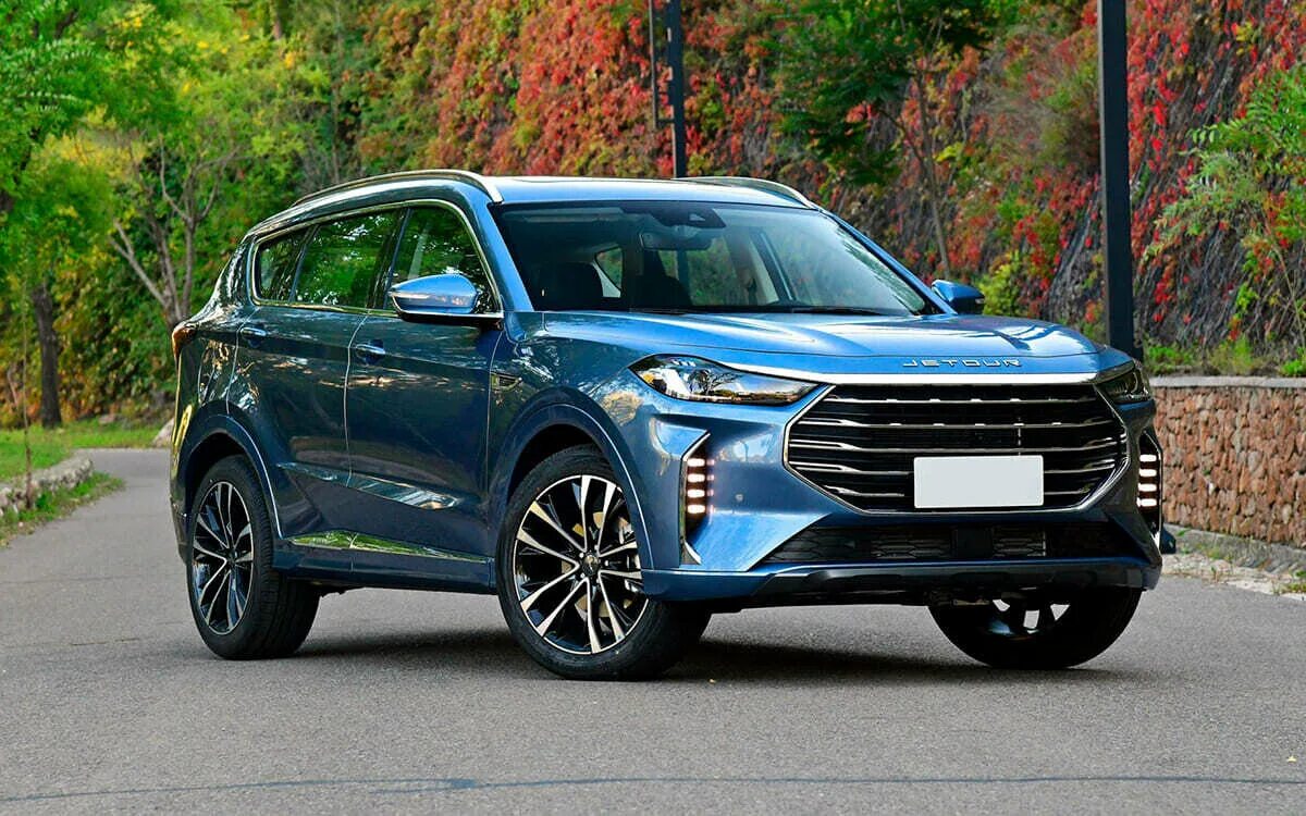 Плюс машина фото Jetour X70 Plus и Mitsubishi Airtrek: Сравнение двух вариантов - Бортжурнал Авто