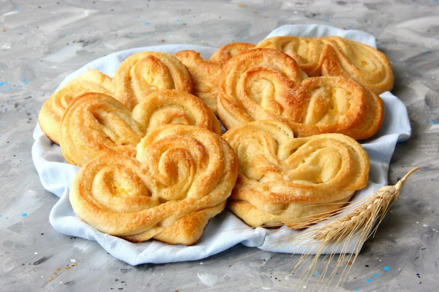 Плюшки рецепты с фото простые Булочки с сахаром из сдобного дрожжевого теста рецепт фото пошагово и видео - 10