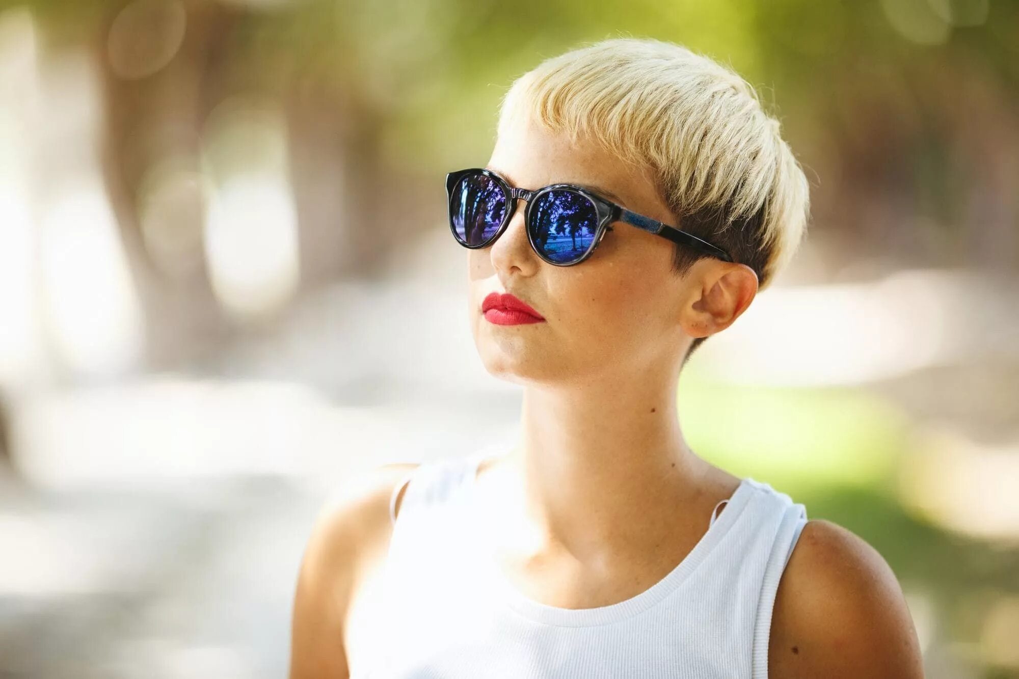 Плюсы короткой стрижки 25 Gorgeous Ways to Style a Long Pixie Cut in 2023 Frisuren schneiden, Kurze blo