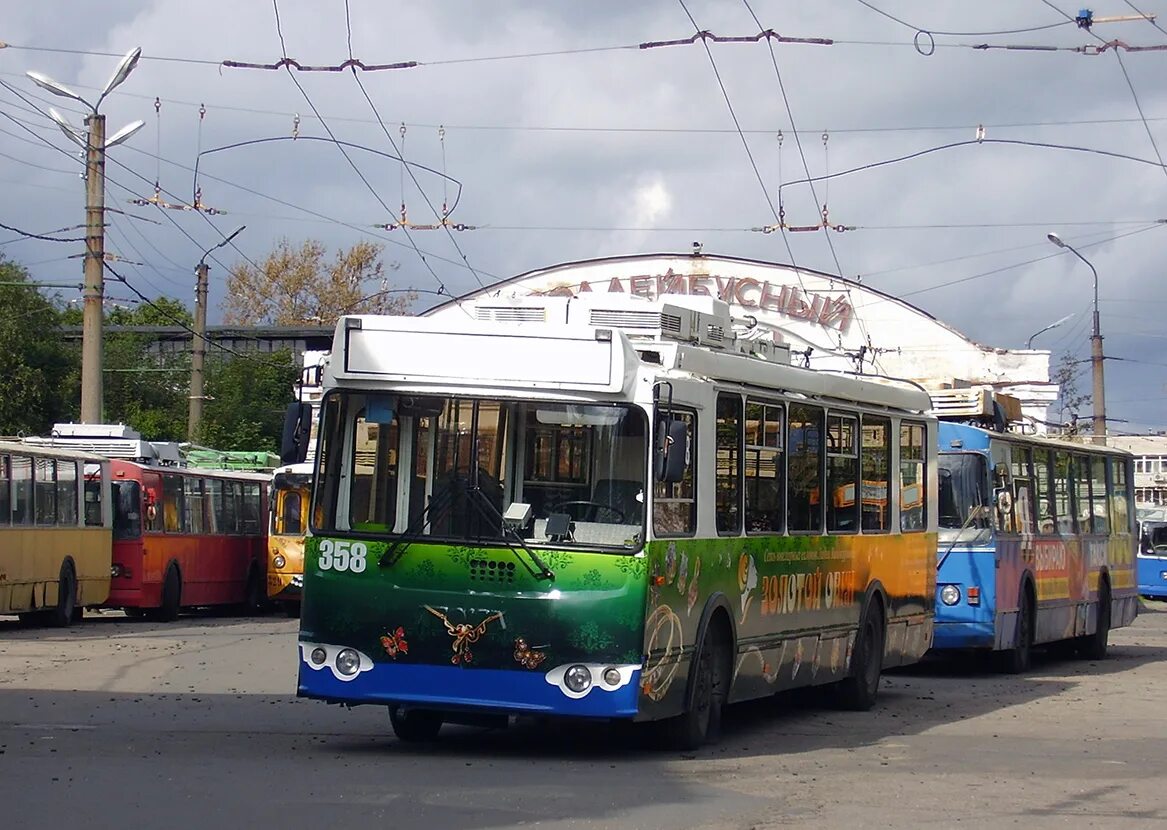 Пмуп городской транспорт московская ул 14 фото Петрозаводск, ЗиУ-682Г-016.02 № 358 - Фото - Городской электротранспорт