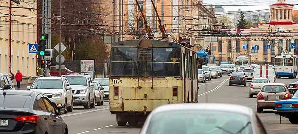 Пмуп городской транспорт московская ул 14 фото Директор ПМУП "Городской транспорт" Петрозаводска пообещал покрасить ржавые трол