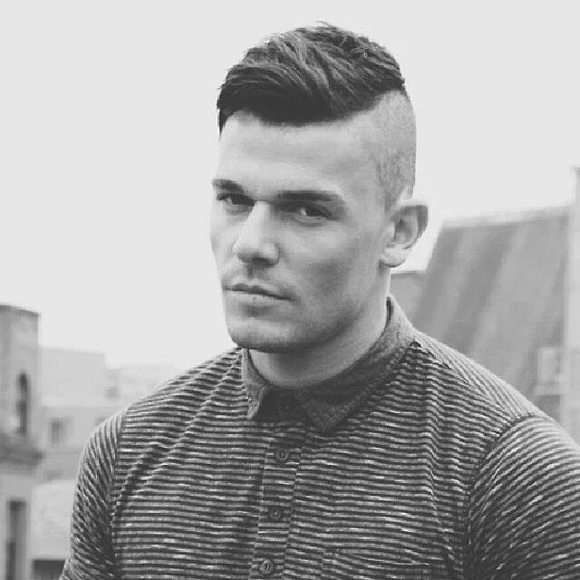 По бокам коротко сверху длинно мужская прическа Ghim trên Haircut for Men