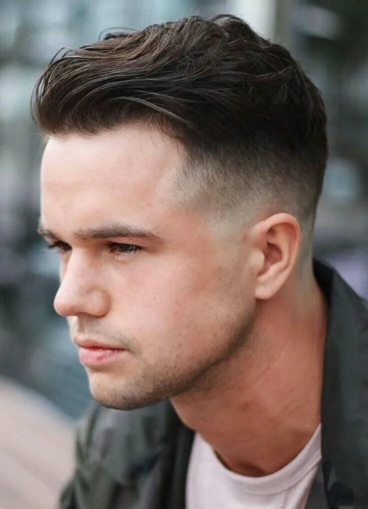 По бокам коротко сверху длинно мужская прическа Pin by Marcus Cropper on ✂ ️Hair styles ✂ Round face men, Haircuts for men, Hairs