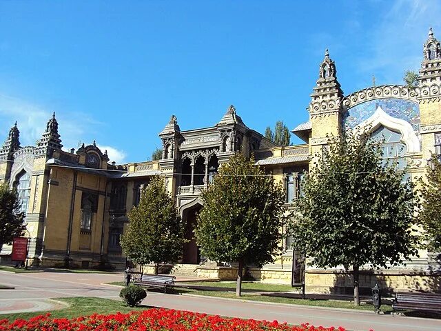 По братски 8 кисловодск фото File:Комплекс Главных нарзанных ванн, Kislovodsk, Russia 08.JPG - Wikimedia Comm