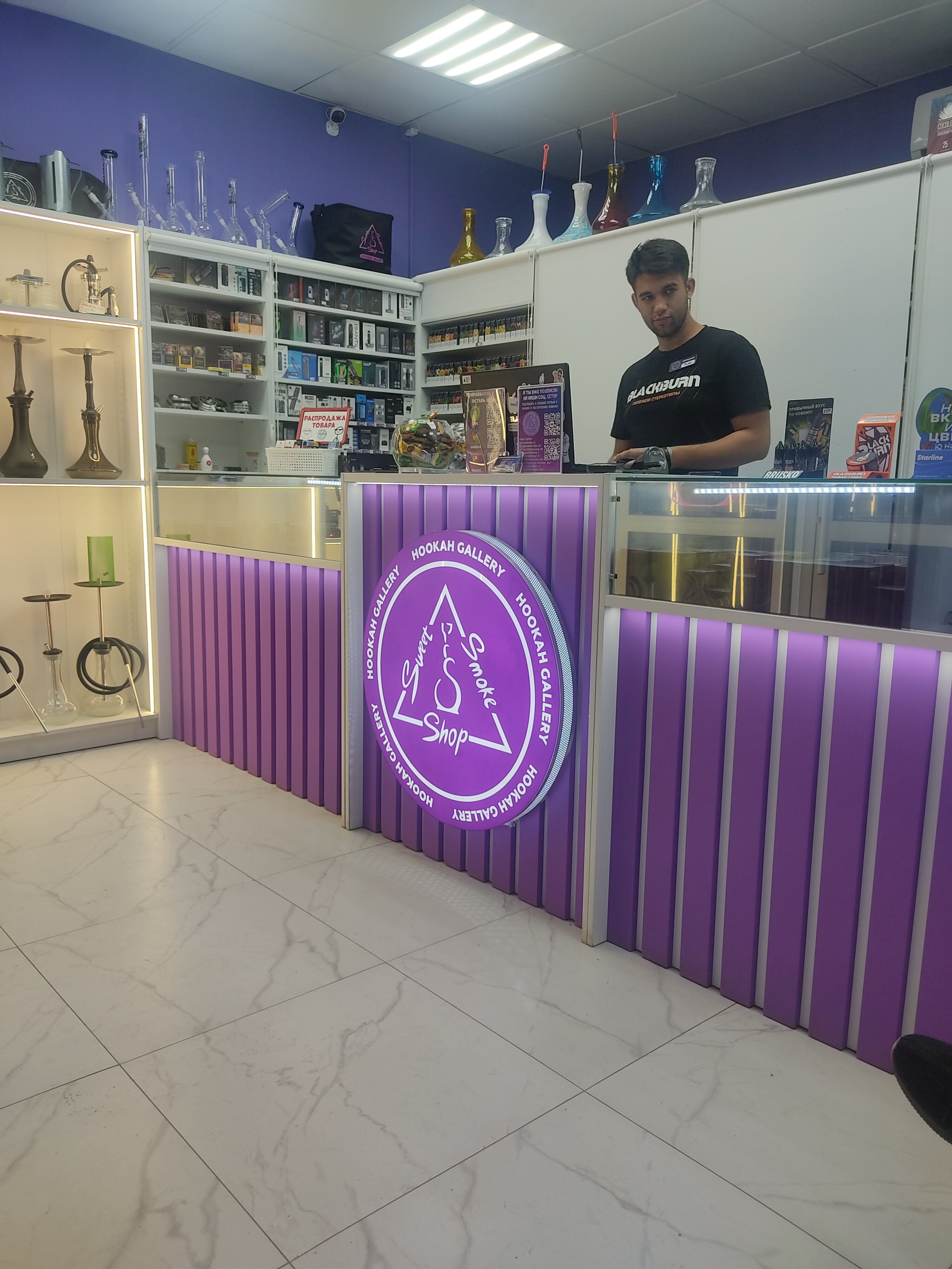 По чесноку ул галимджана баруди 8 фото Sweet Smoke Shop, вейп-шоп, ул. Галимджана Баруди, 8, корп. 2, Казань - Яндекс К