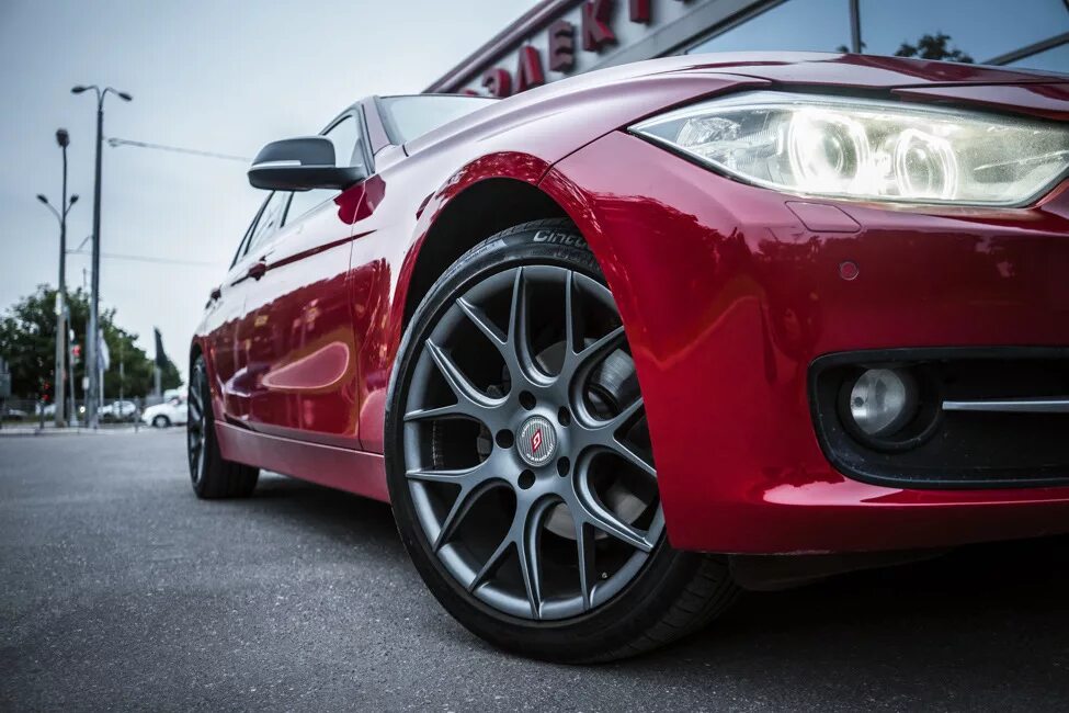 По фото авто подобрать диски литье BMW 3 на литых дисках INFORGED IFG-6 - Moscow Wheels and Tyres на DRIVE2