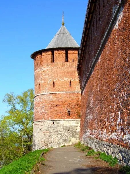 По порядку башни кремля фото нижегородского Белая башня Нижегородского кремля. Фотография из альбома Нижегородский кремль - 