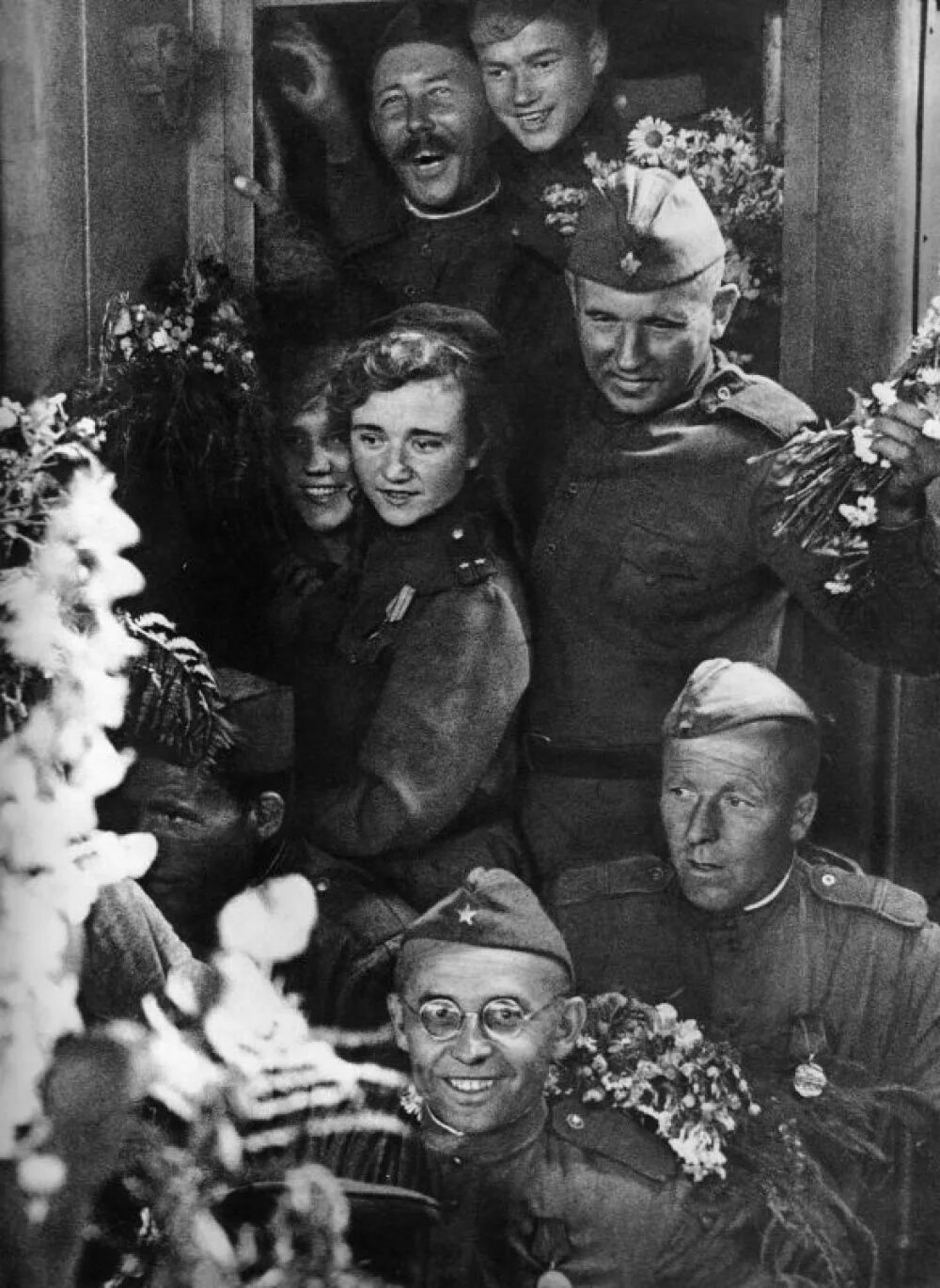 Победа 1945 год фото Великая Победа в фотографиях История Cвободное время АиФ Аргументы и факты в Бел