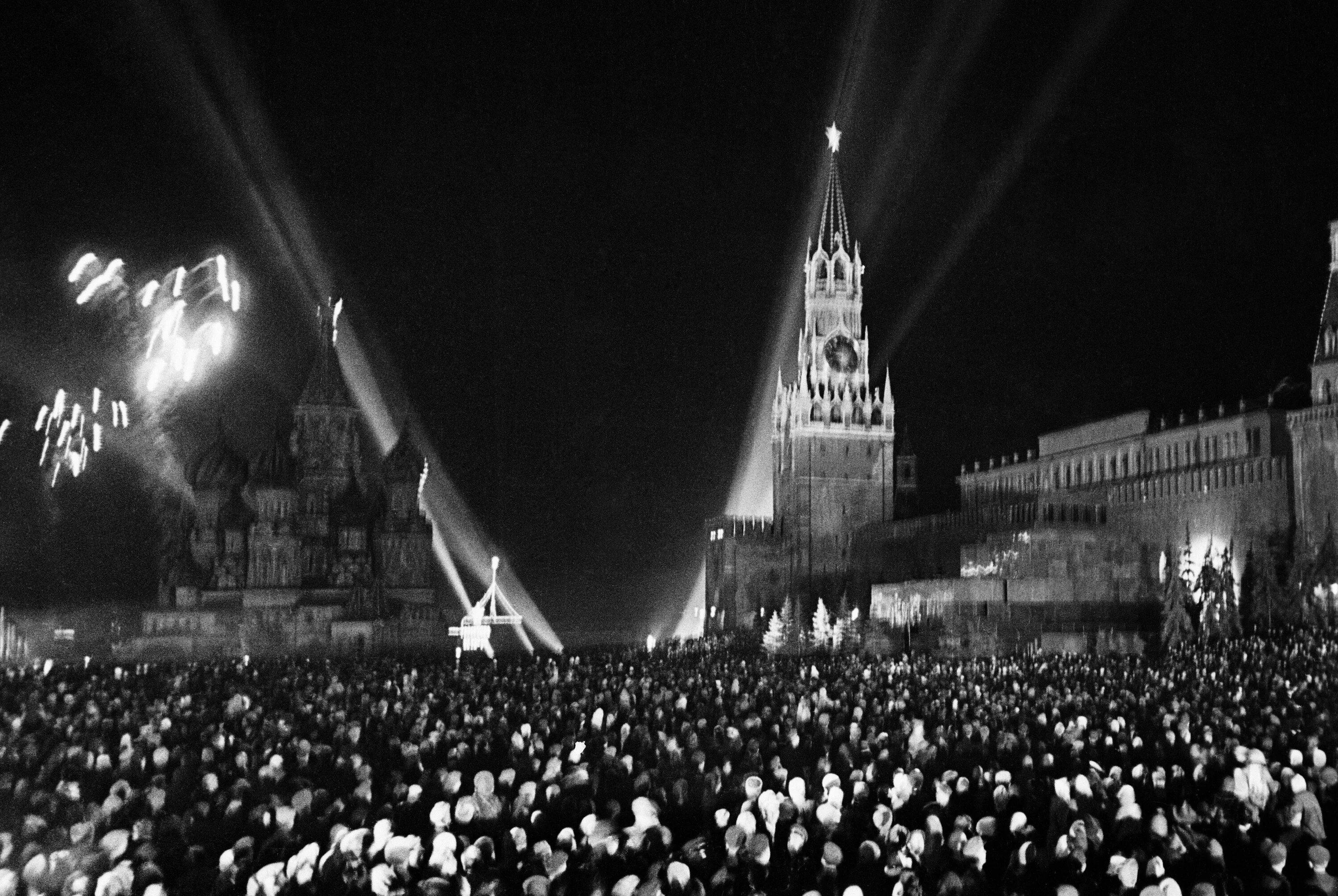 Победа 1945 год фото Как изменилась Красная площадь за 100 лет - фото