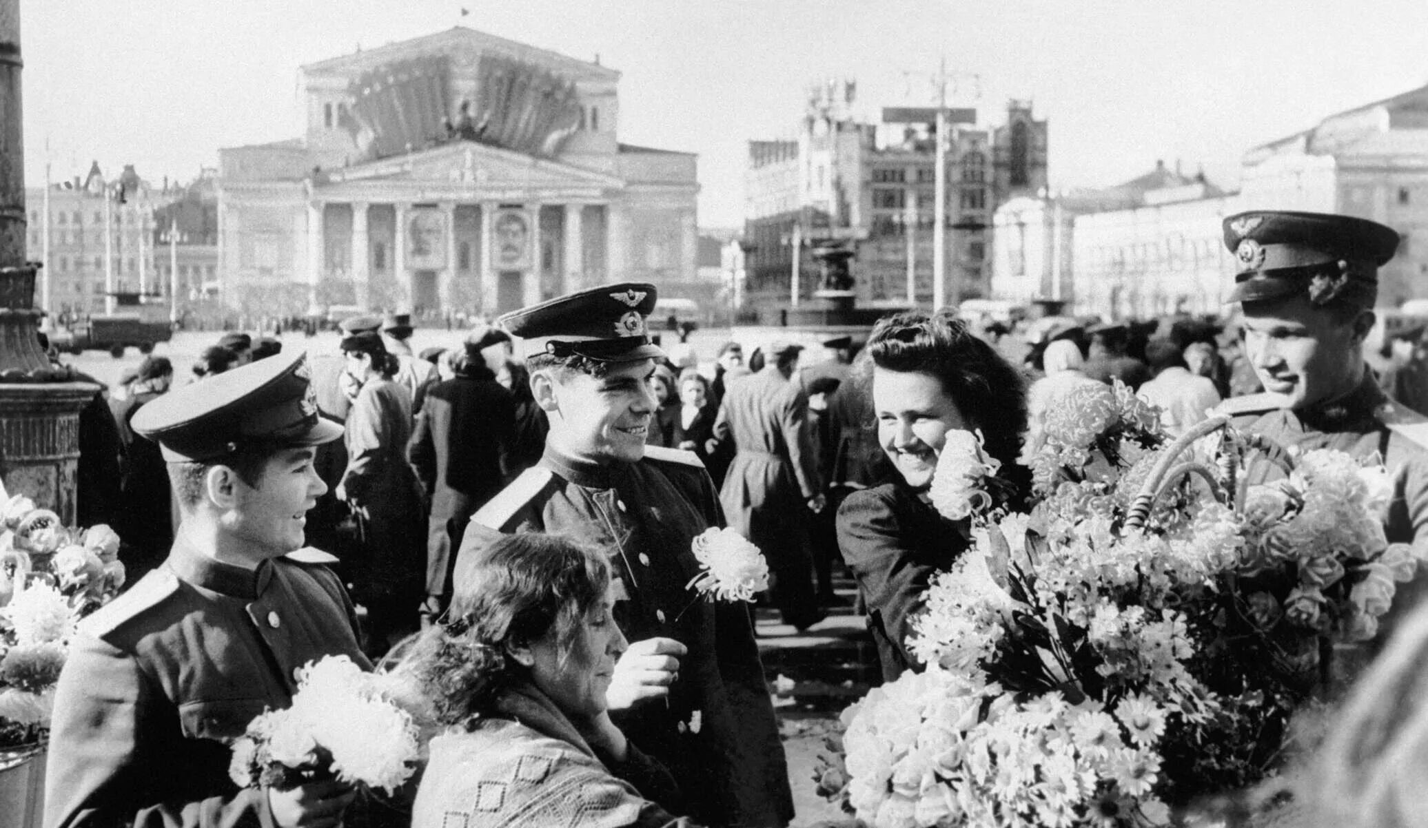 Победа фото войны 1945 Праздник со слезами на глазах: 9 мая 1945 года в архивных фото - РИА Новости Кры