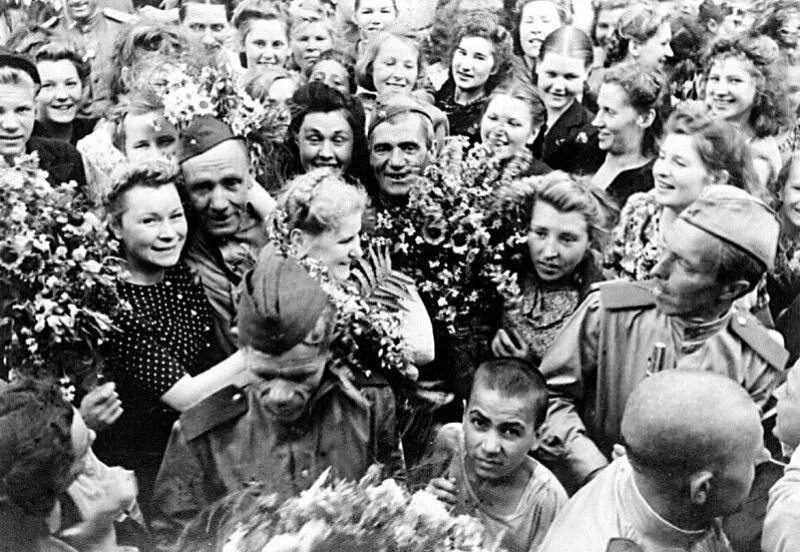 Победа фото войны 1945 Салют Победы!