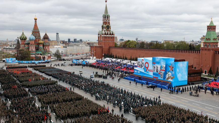 Победа красная площадь фото Скажи мне, кто твой дед... - Эхо Мацы - LiveJournal