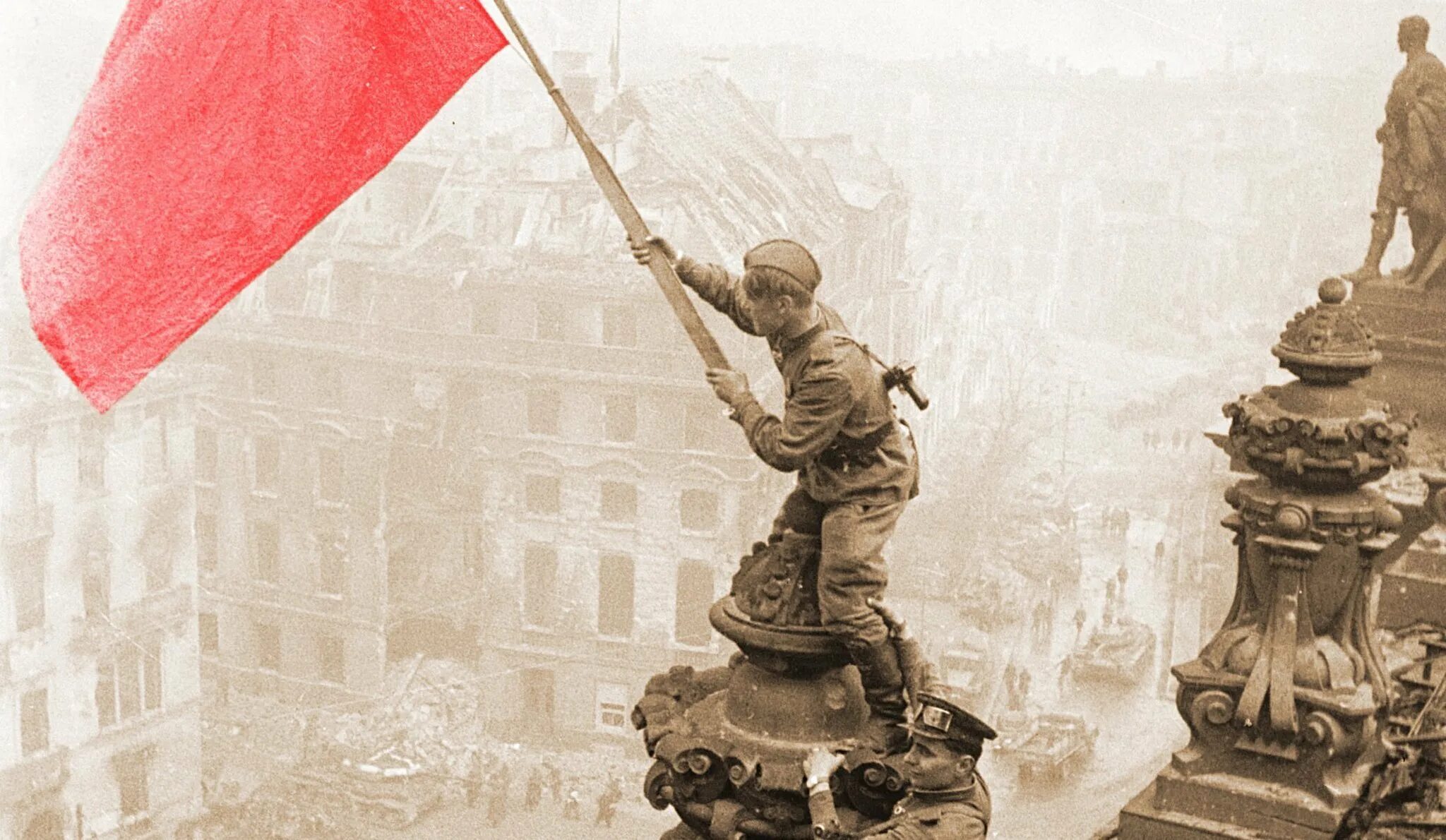 Победа над рейхстагом фото 9 мая - День Победы советского народа в Великой Отечественной войне (1945 год)