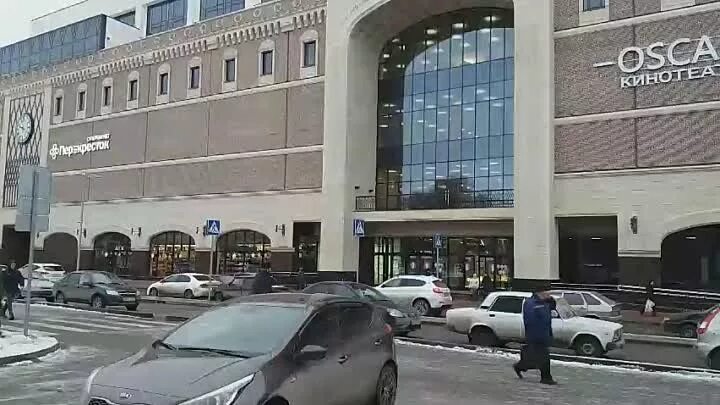 Победа плаза фото Смотрите видео "ПОБЕДА ПЛАЗА. САРАТОВ. 11.12.2017. ЭВАКУАЦИЯ МАШИНЫ С ПЕШЕХОДНОГ