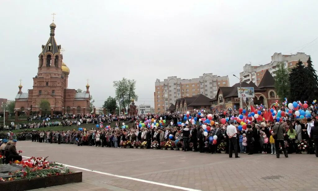 Победа площадь бахчиванджи 1 фото День Победы в Раменском 09.05.2012