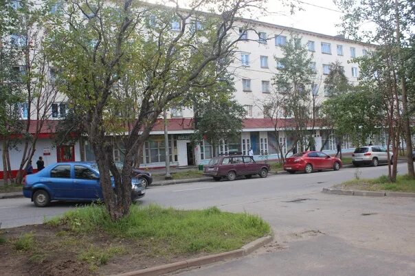 Победа ул победы 13 фото Напоминаем никельчанам о том как правильно передвигаться по Никелю. ПДД для пеше