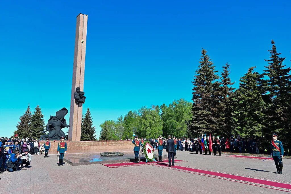 Победы уфа фото Уфа отметила 78-летие Великой Победы - фоторепортаж - РБК