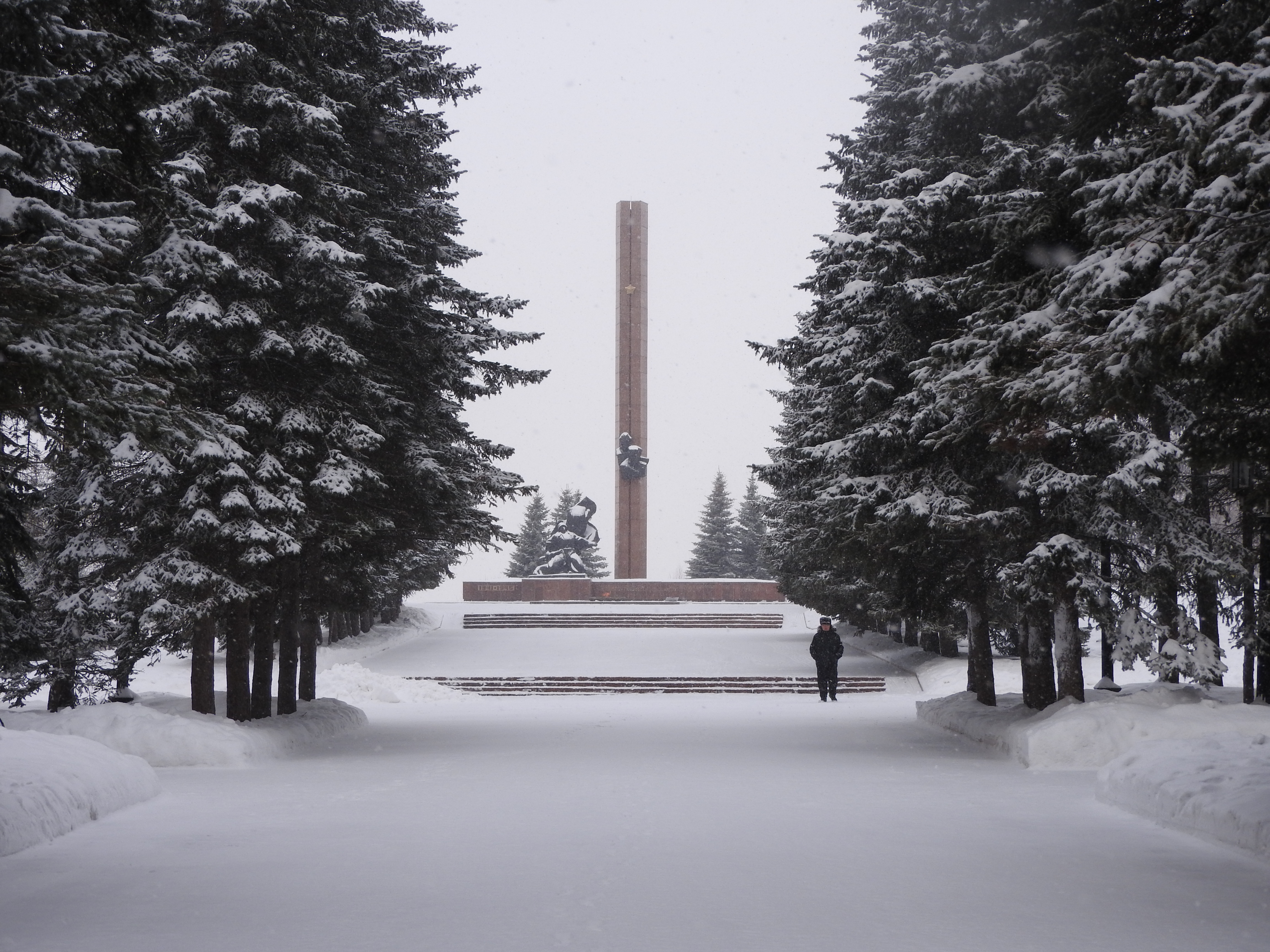 Победы уфа фото Файл:Victory Park, Ufa 02.jpg - Википедия