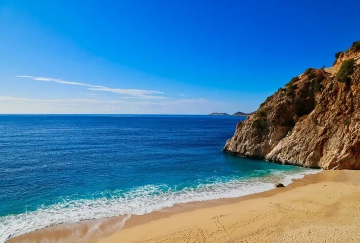 Побережье средиземного моря фото Самое большое море на планете Outdoor, Water, Beach